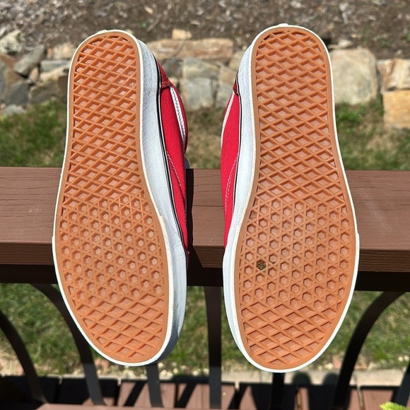 Men’s Red Vans Old Skool size 9.5 - Picture 2 of 3